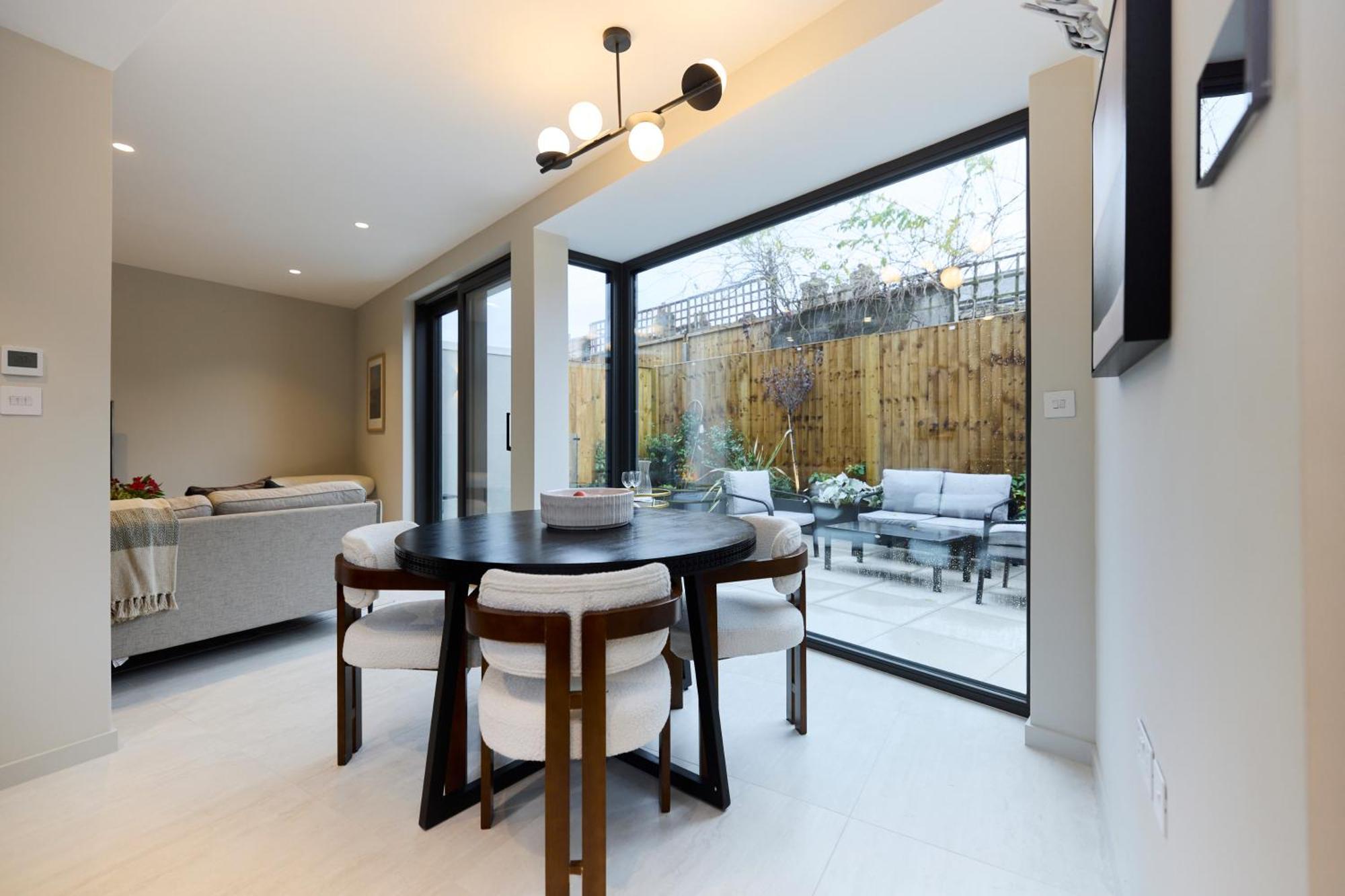 The Letchford Garden Mews - Elegant 2bdr House With Garden & Patio Appartamento *