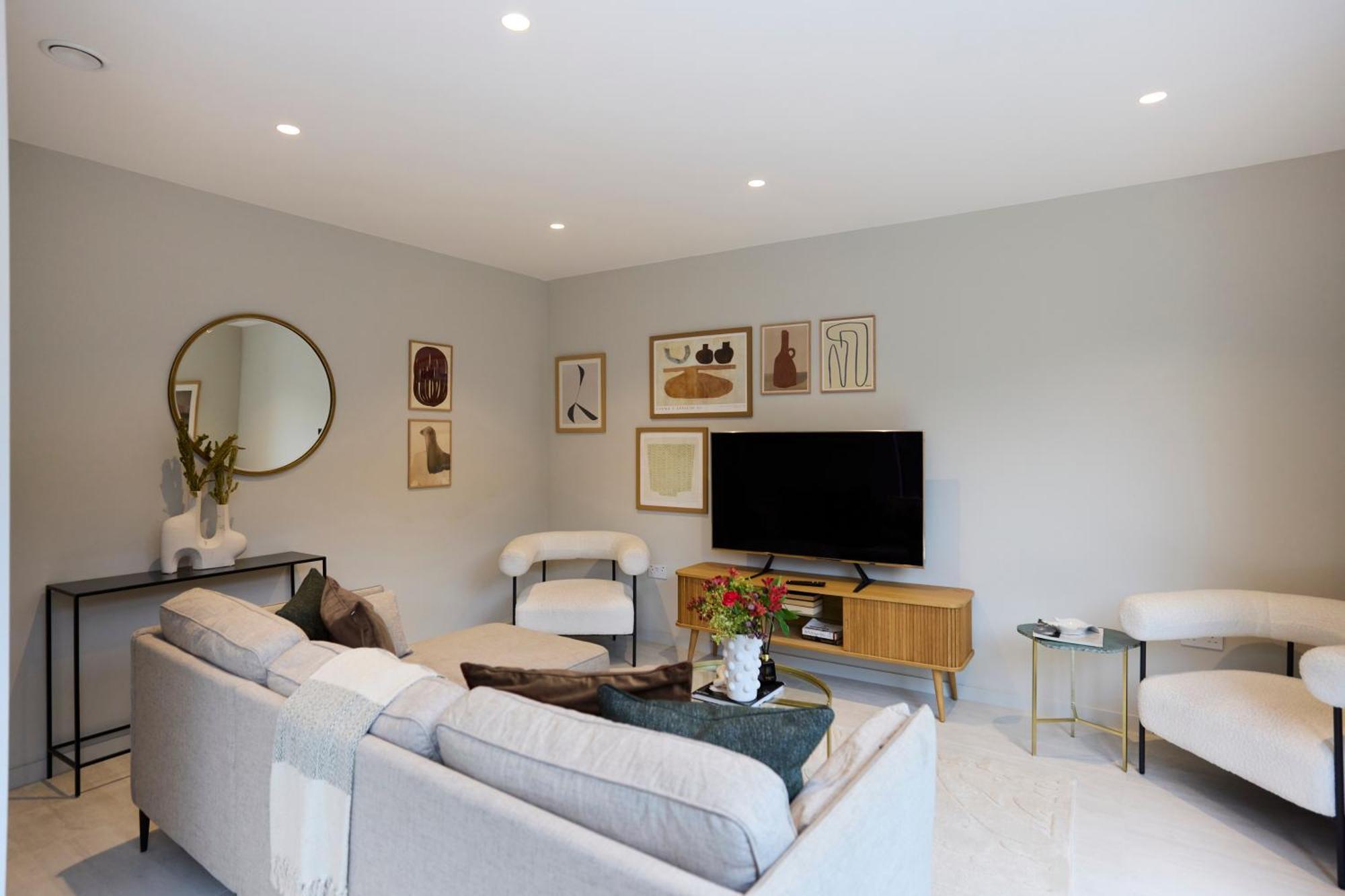 The Letchford Garden Mews - Elegant 2bdr House With Garden & Patio *