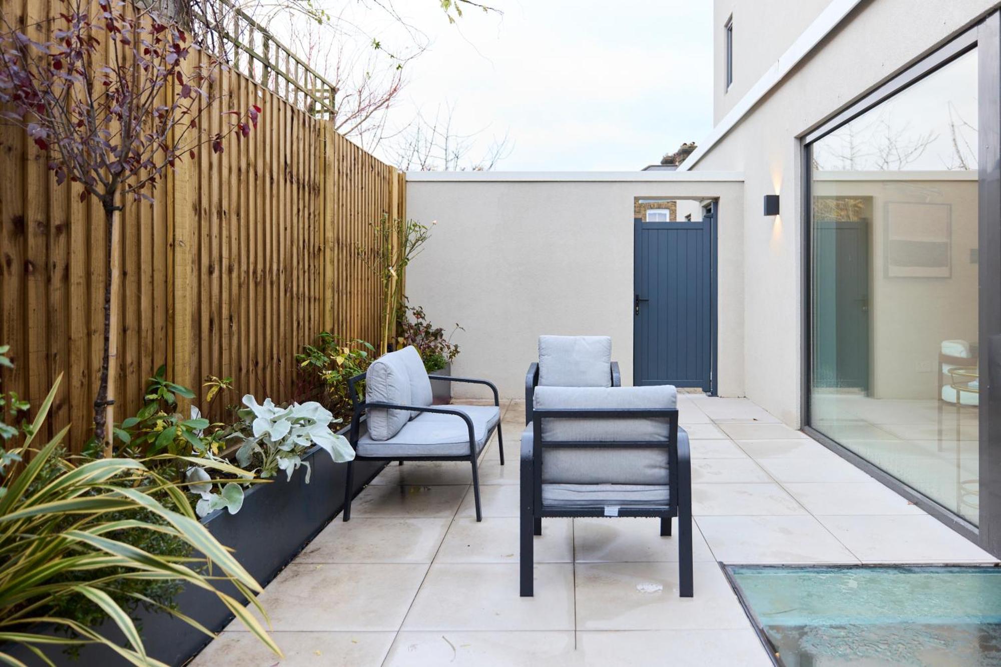 The Letchford Garden Mews - Elegant 2bdr House With Garden & Patio * Londra